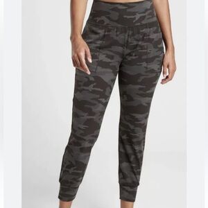 ATHLETA SALUTATION HIGH RISE JOGGER